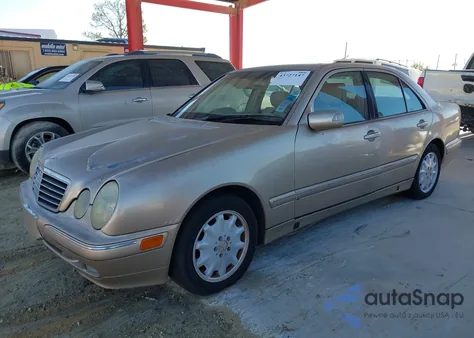 2002 Mercedes-Benz E 320 Special Edition z USA, uszkodzony, nr VIN WDBJF65J52B500040